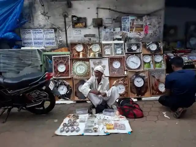 Chor Bazaar Mumbai.webp