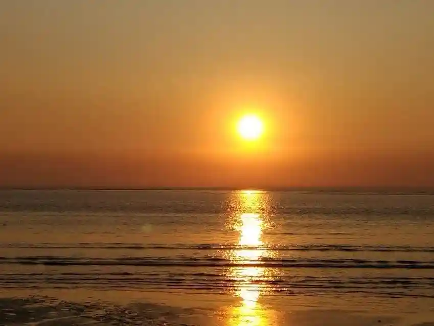 dumas beach surat.webp