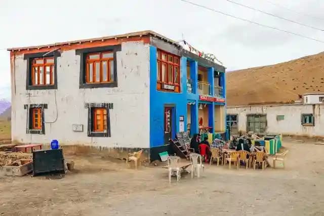 komic village.webp