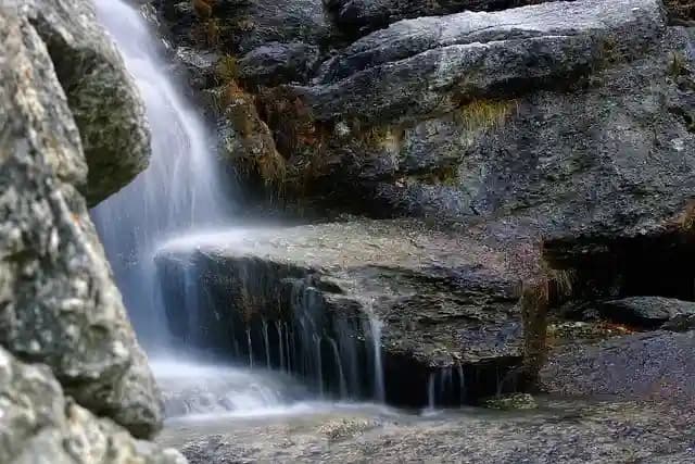 Kutralam Water Falls.webp