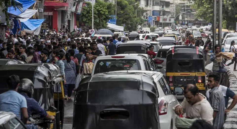 : Linking Road Mumbai: Shopping Guide, Timings & Tips