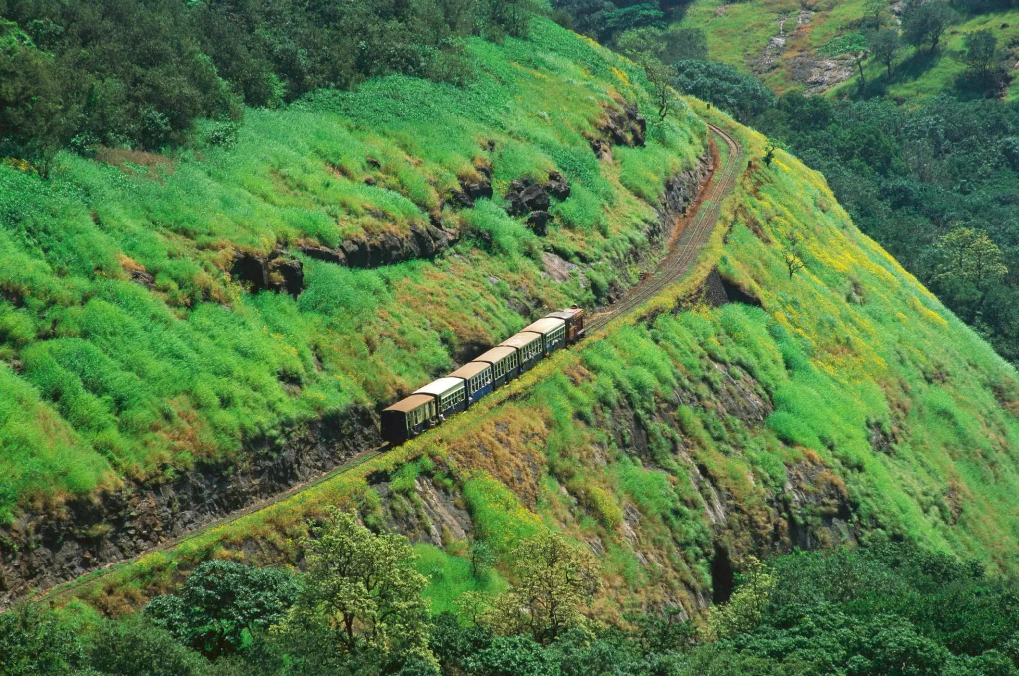 Matheran Hill Station Guide: Best Time & How to Reach