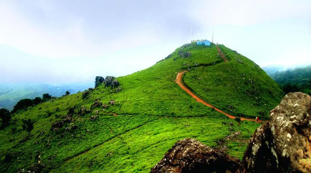Ponmudi Hill Station Guide: Best Time, Things to Do & Travel Tips