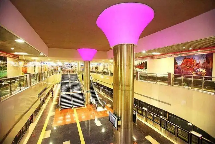 Nearest Metro Station to South Extension Market: Distance, Timings, & Fares