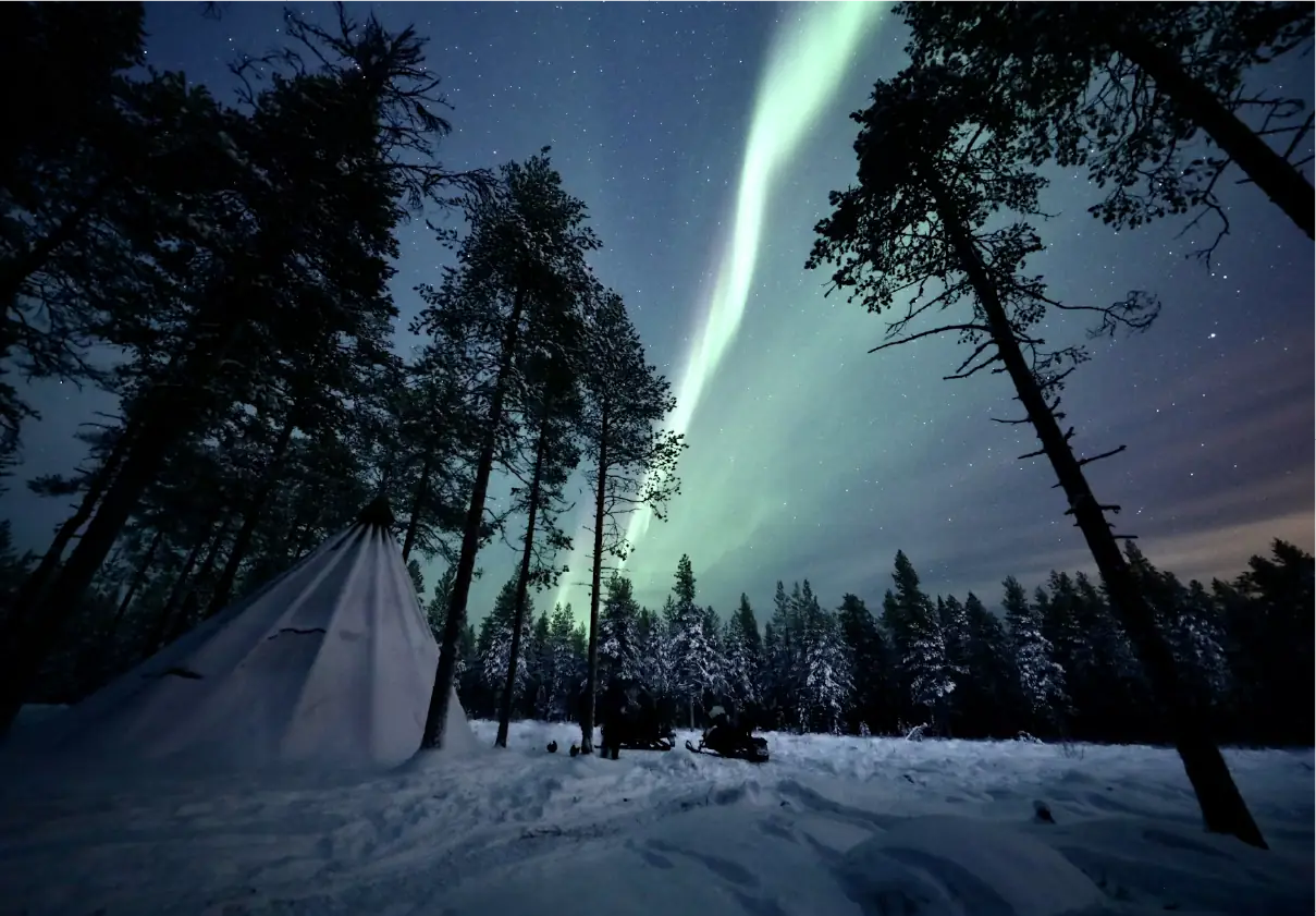 9 Days Northern Lights Backpacking Trip