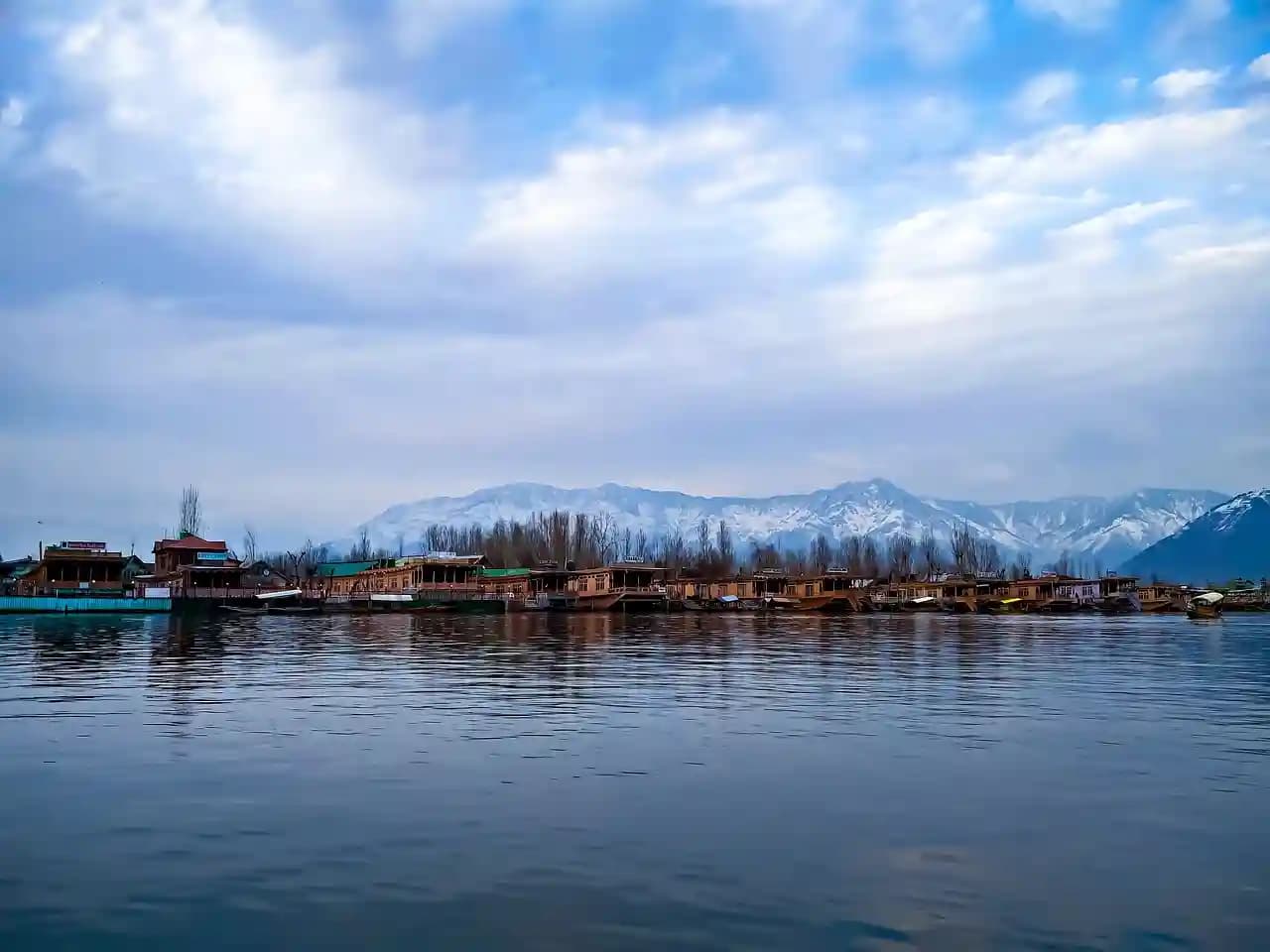 Thrilling River Rafting in Jammu and Kashmir