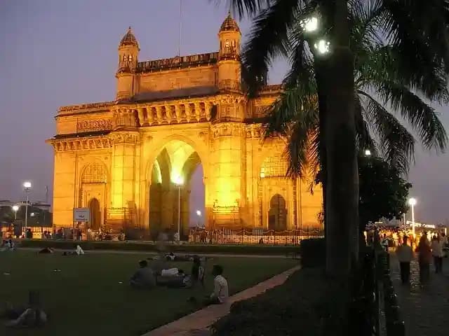 Place To Stay In Mumbai