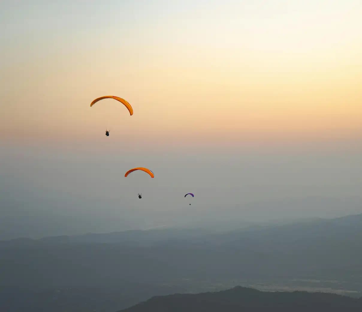 Mcleod Bir Tirthan with Paragliding & Rafting - X'mas & New Year