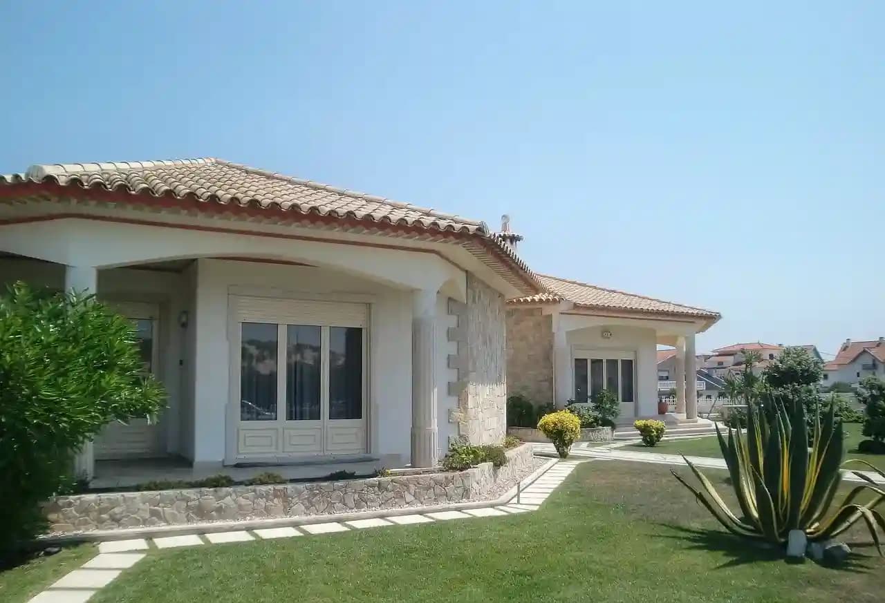 Villa in Noida