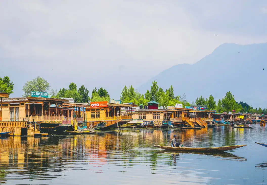 Kashmir Middle Age Group Trip 6 Days 5 Nights