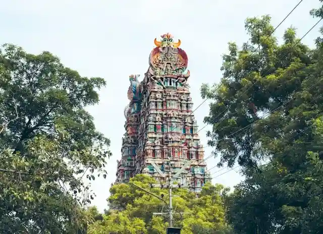 meenakshi amman temple.webp